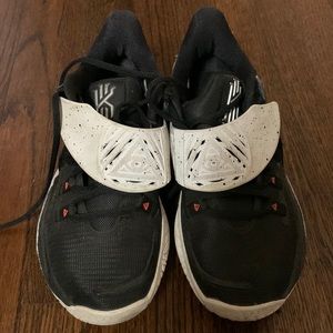 Nike boys basketball shoes